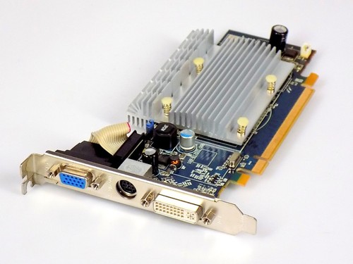 256mb sapphire ati 2400 - hd,